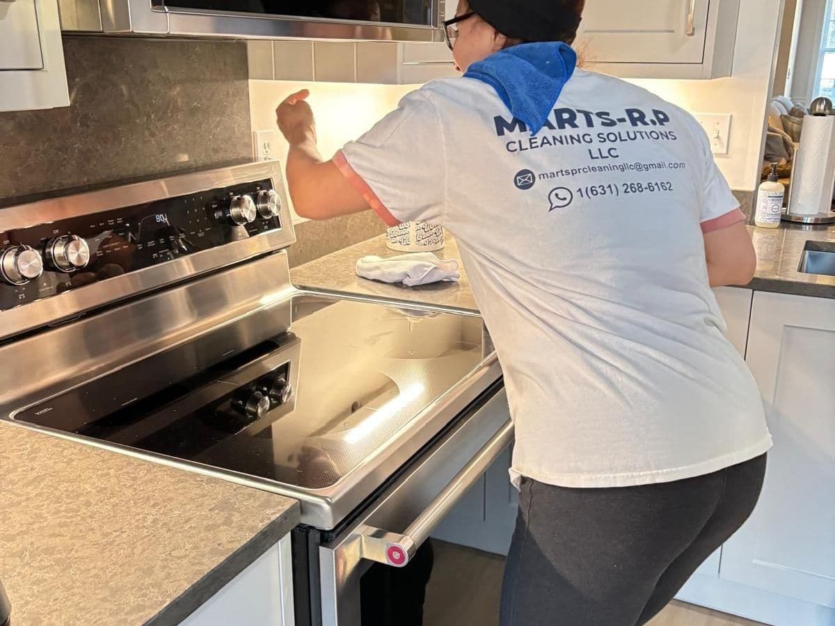 The Deep Cleaning Checklist We Use in Connecticut Homes